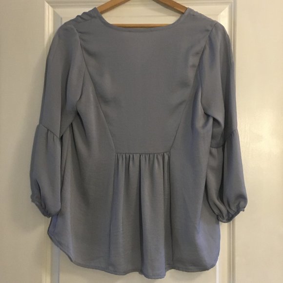 Vince Camuto Lavender Ruffled Poet Blouse - Picture 4 of 11